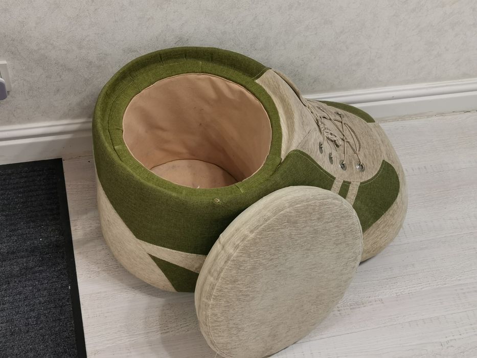 Пуфик, пуф, обувница в виде ботинка