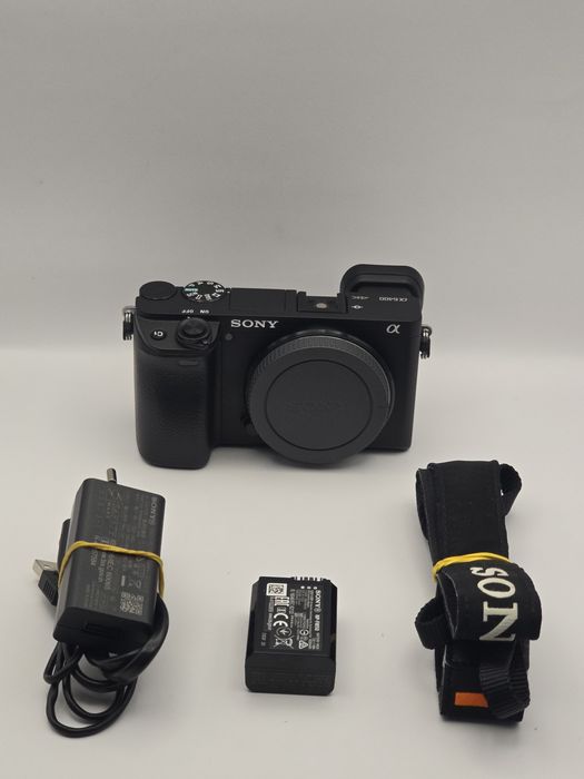 Sony A6400 (ILCE-6400 Body) cu doar 14771 cadre!!