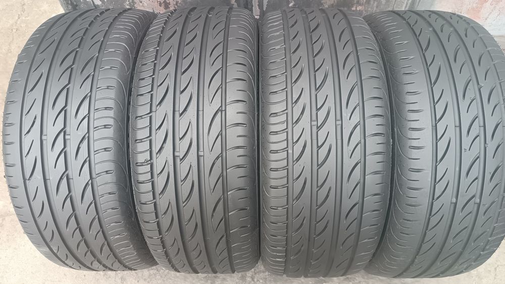 215/45/17 Pirelli