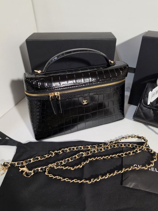 Налична чанта Chanel Vanity Black