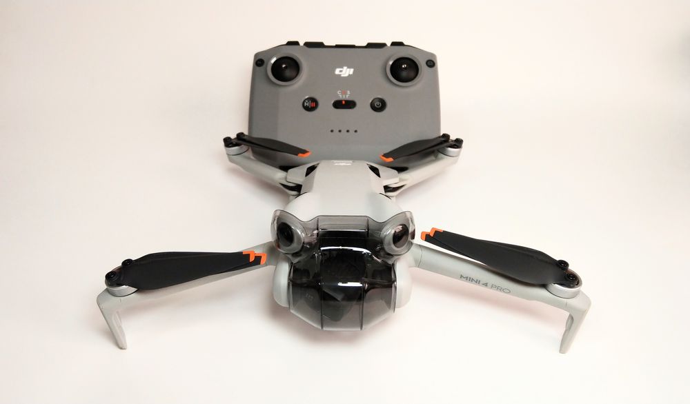 DJI Mini 4 pro квадрокоптер