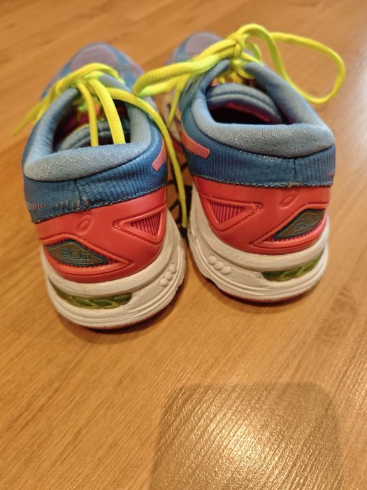 Спортни обувки Asics