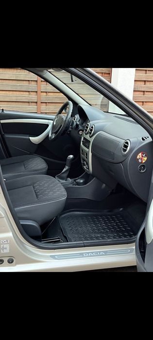 Dacia Logan ° An 2012 ° FaceLiFT ° 1.2 + GPL
