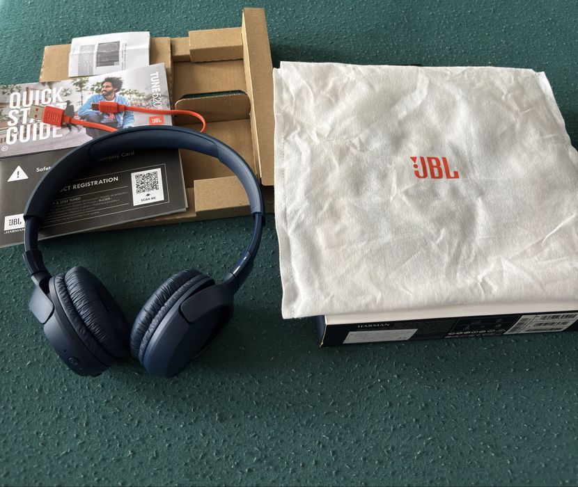 Слушалки JBL TUNE 520BT