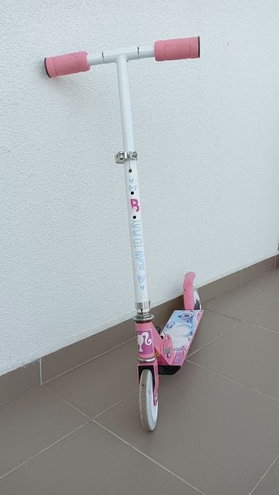 Trotinetă pentru copii de vânzare.
