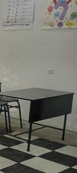 Укув курслари  учун парта стуллар. Янгидек. 2 хил усулда таёрланган.