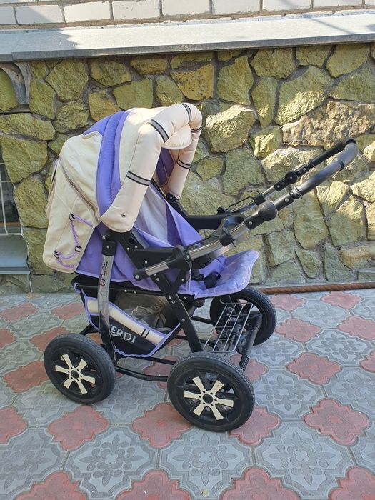 Удобная детская коляска