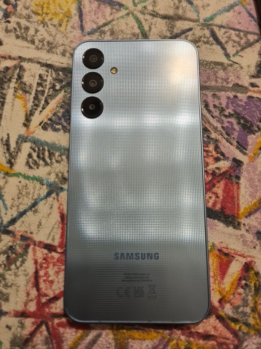 Vînd urgent telefoane