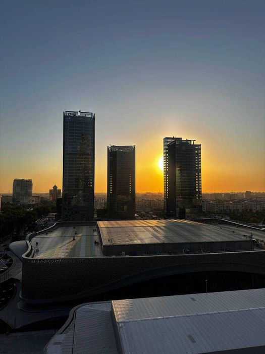 СРОЧНО ПРОДАЁТСЯ 2ком квартира на ЖК Nest one вид на Хилтон 12-этаж