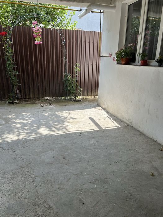 CHIRIE ELEVI/BAIETI/ STUDENTI 600 lei cu utilitati