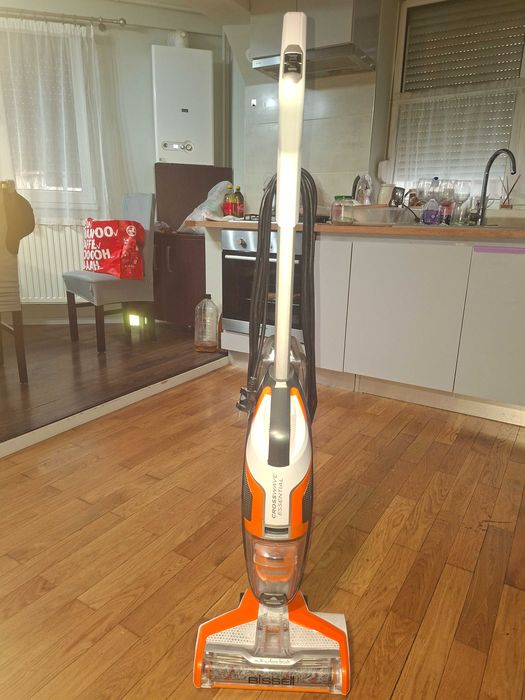 Aspirator vertical cu fir