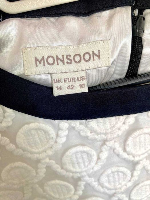 Платье-футляр Monsoon из Великобритании, чёрно-белое с вышивкой