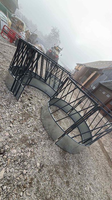 Hrănitoare pentru  vaci Iesle oi Iesle capre