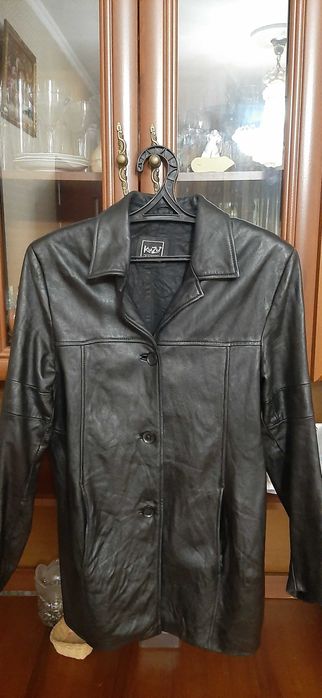 Женский кожаный пиджак