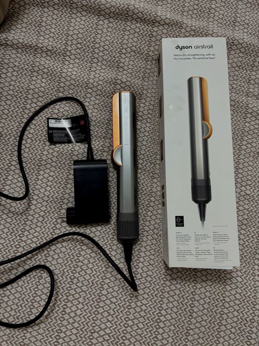 Фен-выпрямитель Dyson Airstrait оригинал.