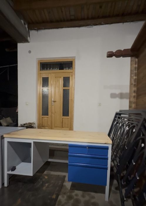 Sifatli slesar verstak sotiladi. Ustaxona, garaj va ishlab chiqarish u