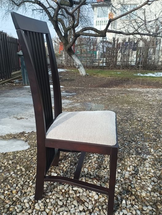 Masa și lemn masiv cu 6 scaune