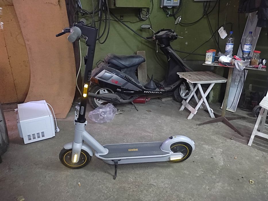 Электросамокат NINEBOT MAX G30 LP