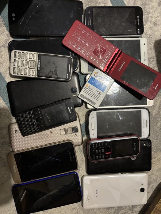 Телефоны на запчасти