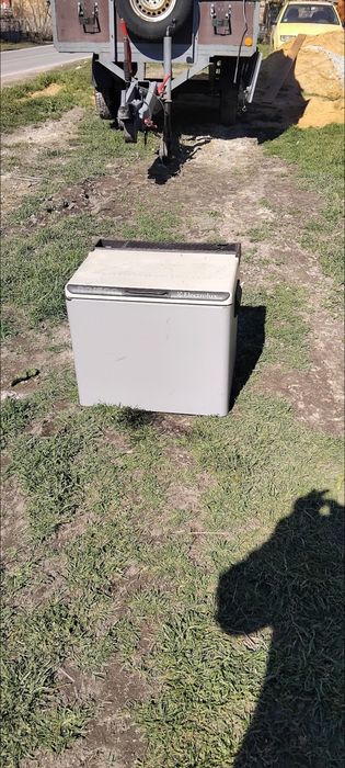 Газов Хладилник  Elektrolux на 12 волта и 220 волта.