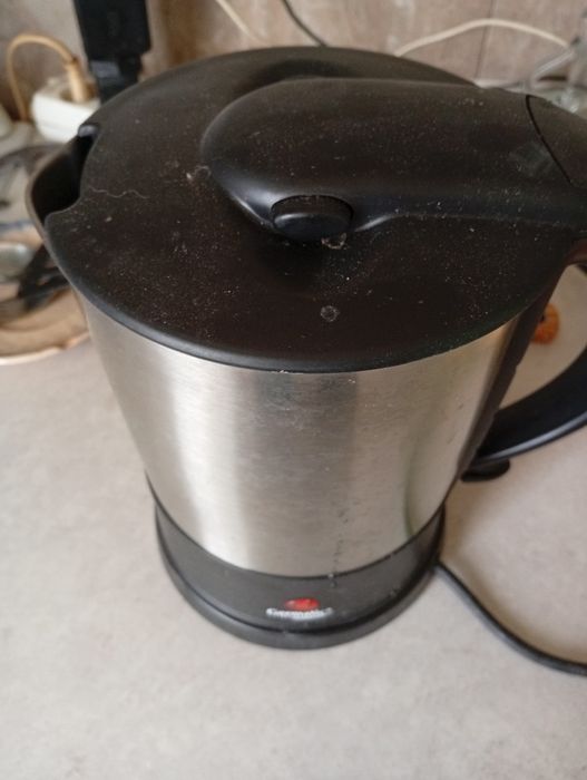 Cană de fiert apă Gramatic de 1,8 l nouă