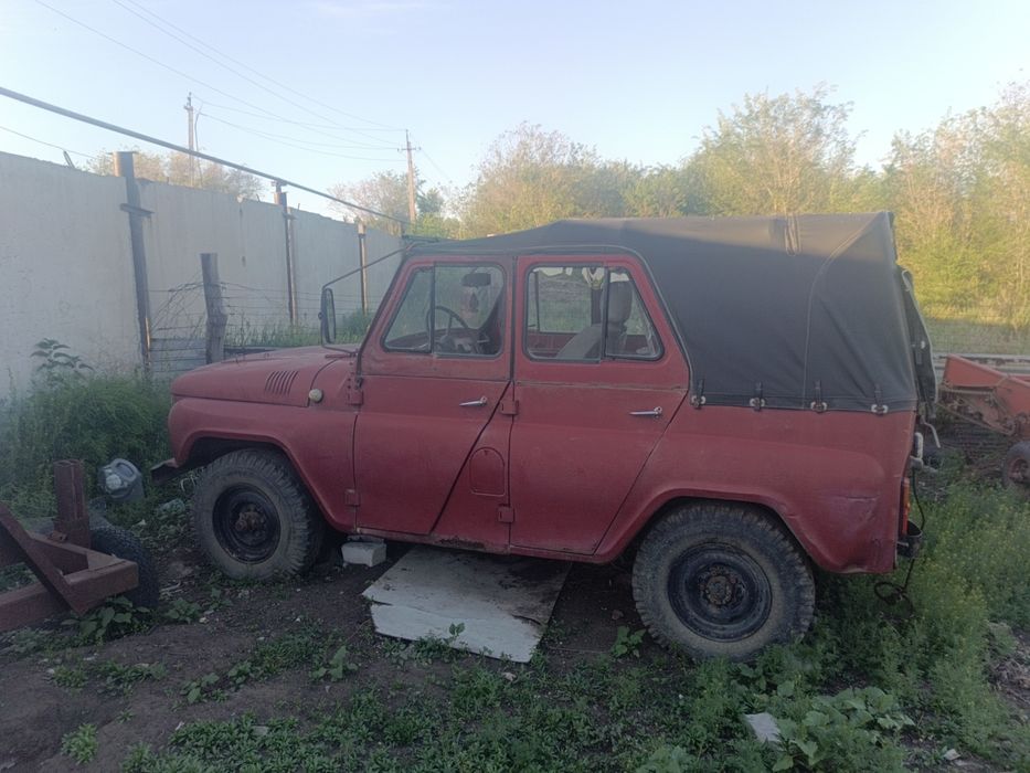 Продам уазик требует ремонта
