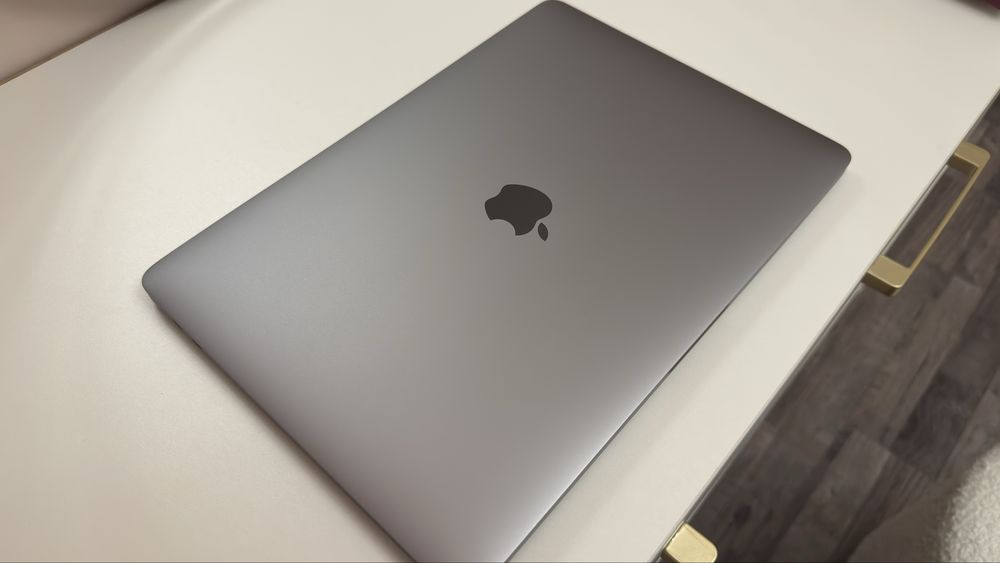 Macbook Pro 13 [2019, 8/128GB Intel i5]