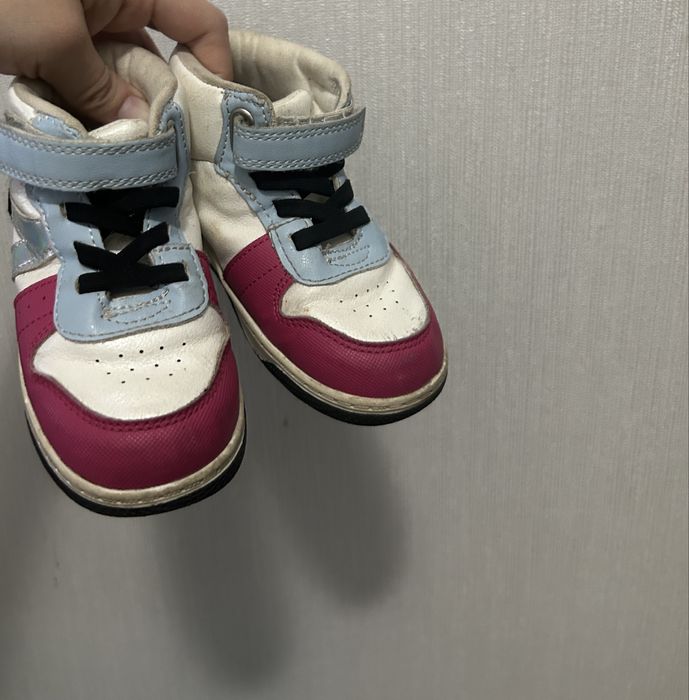 Продам ботинки для девочек