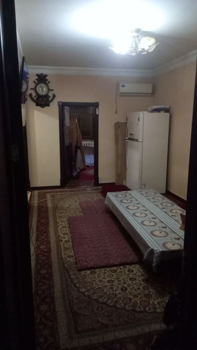 Chilonzor 19 mavzeda 2 xonali uy sotiladi