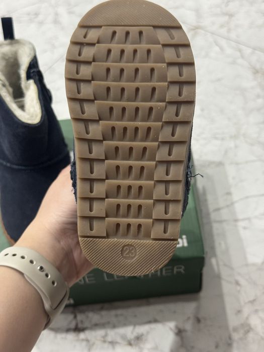 Продам Детские угги натуралки