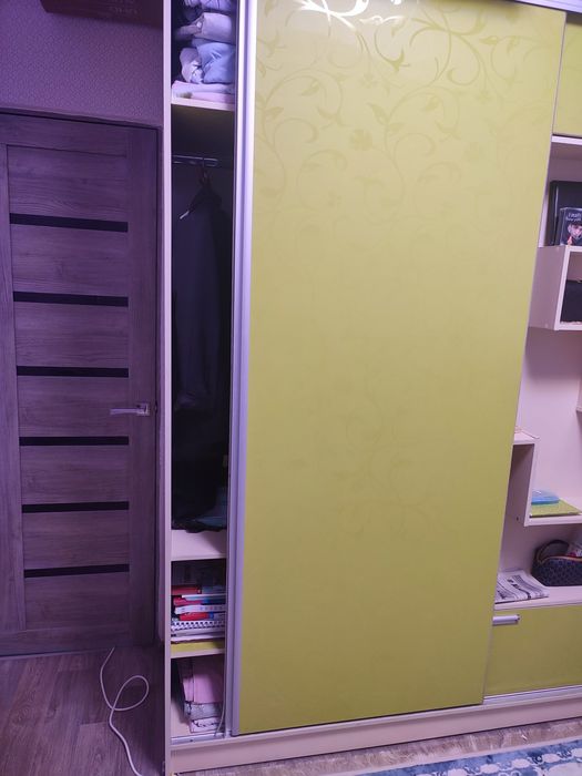 Продам шифоньер в хорошем состоянии