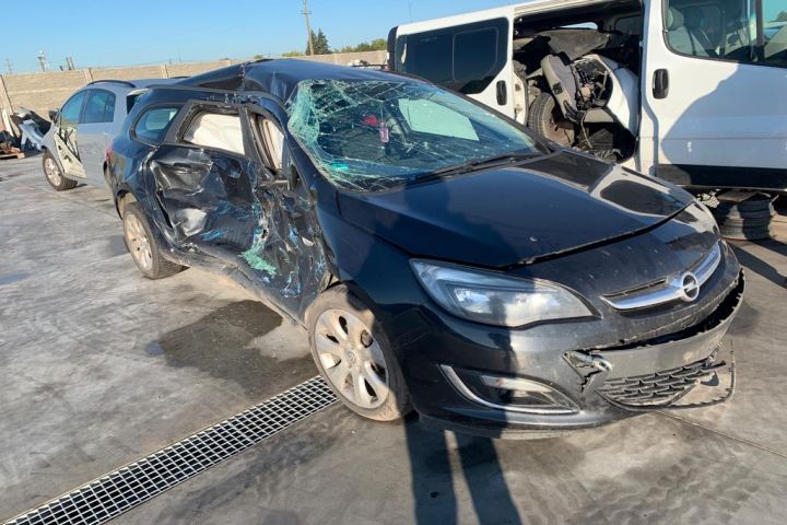 Volan cu comenzi 13351029 Opel Astra J (facelift)
