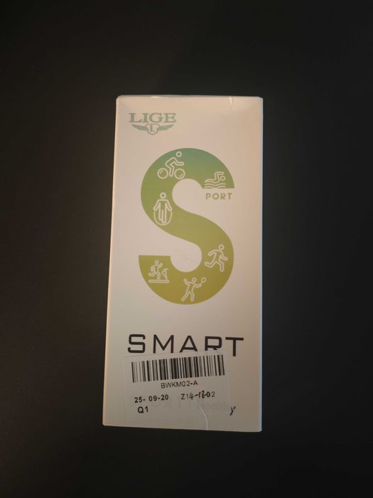 Чисто нов смарт часовник