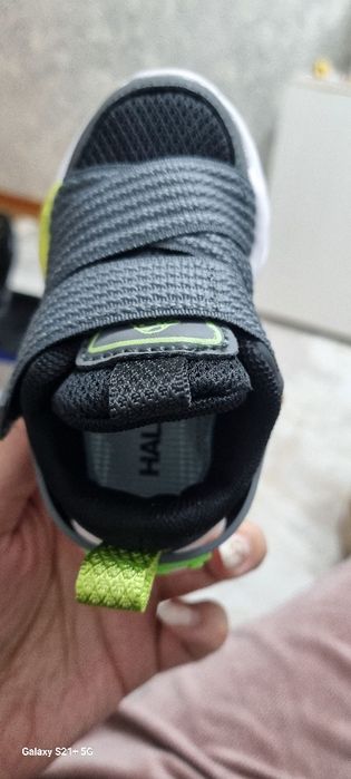 Детские кроссовки 22 размер