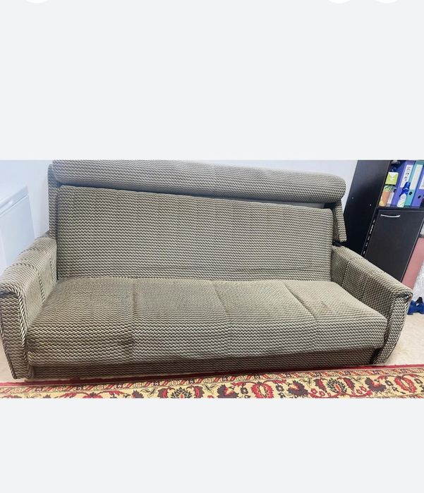 Диван с  двумя креслами