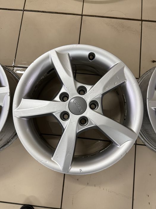 Продам диски R16 AUDI оригинал