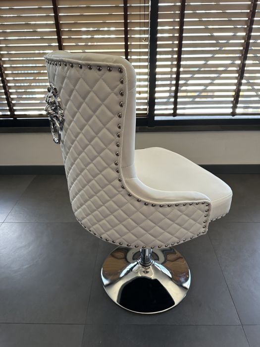 Трапезни столове Лион с 2г гаранция и безплатна доставка до офис