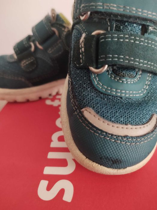 Adidasi Superfit mărimea 22