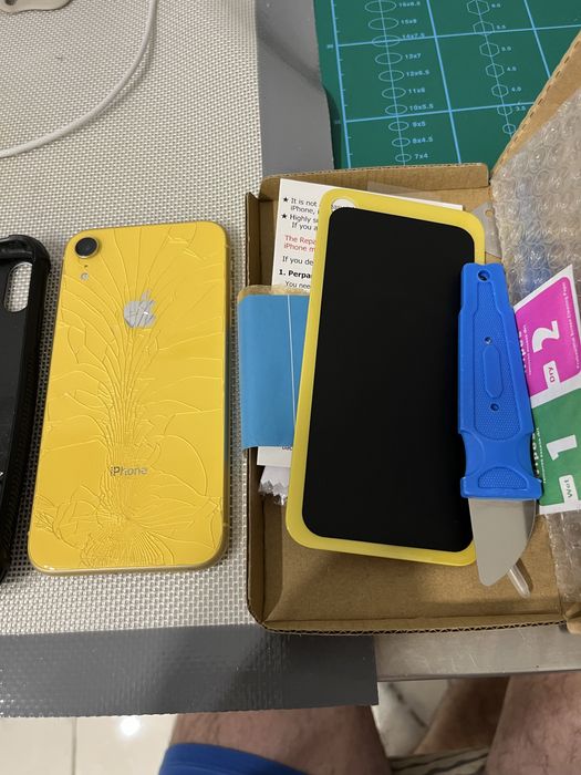 Iphone XR 128 продам