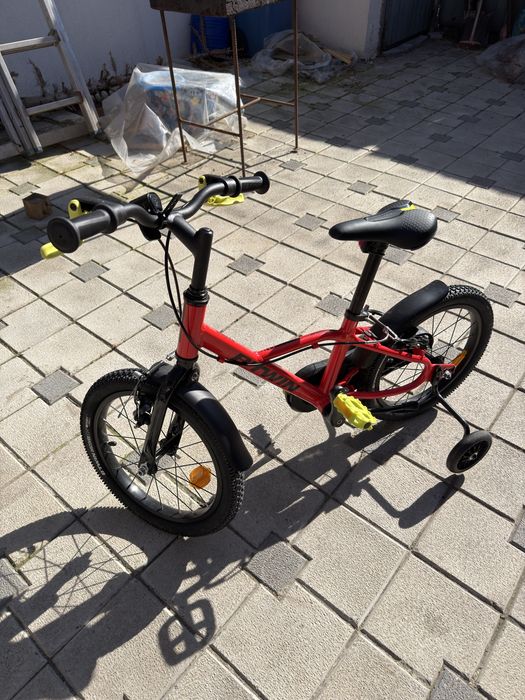 Biciclete copii b-twin 16 inch aproape noua