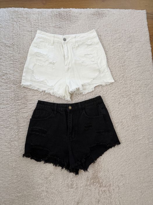 Дънкови къси гащи в бял и черен цвят