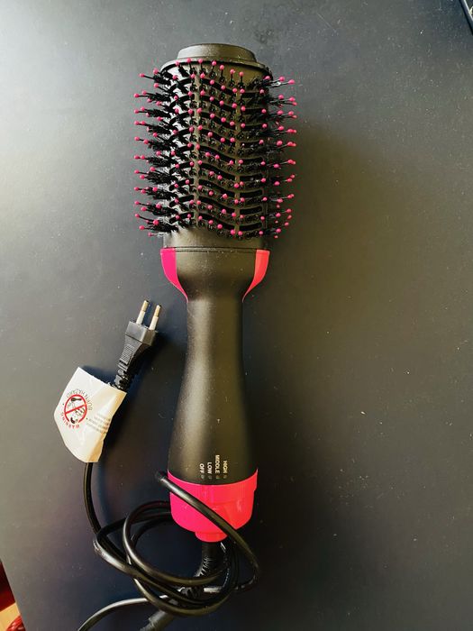 Perie fixa de par cu aer cald