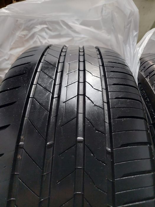 Шины Bridgestone 235/50/20