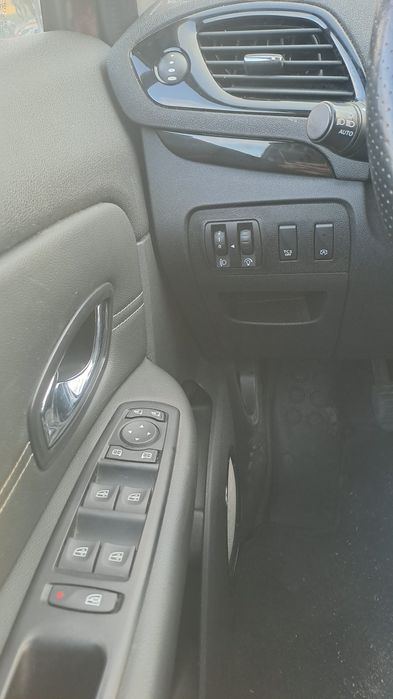 Renault Megane Scenic Bose Edition-1.2tce Euro 6