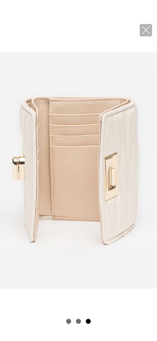 Портфейл на Furla