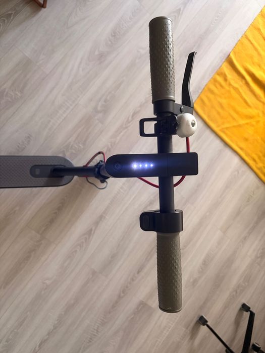 Trotineta electrica Xiaomi Mijia M365 98% baterie, ca noua
