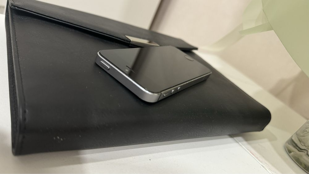 Продам iphone 5s