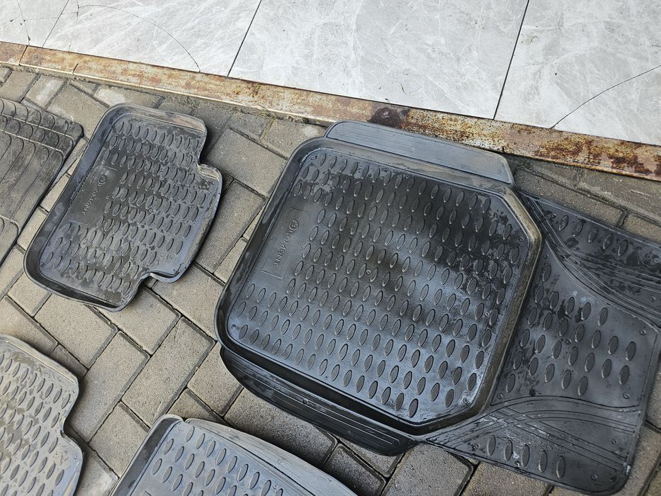 Коврики в машину красивые