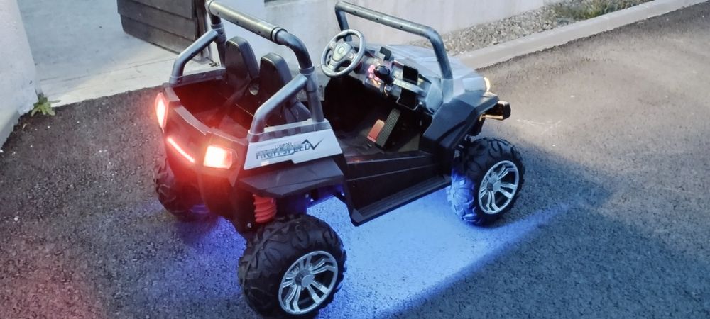 Mașinuță electrică Buggy 4x4 pentru copii până la 10 ani