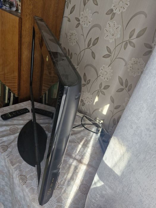 Продам телевизор срочно